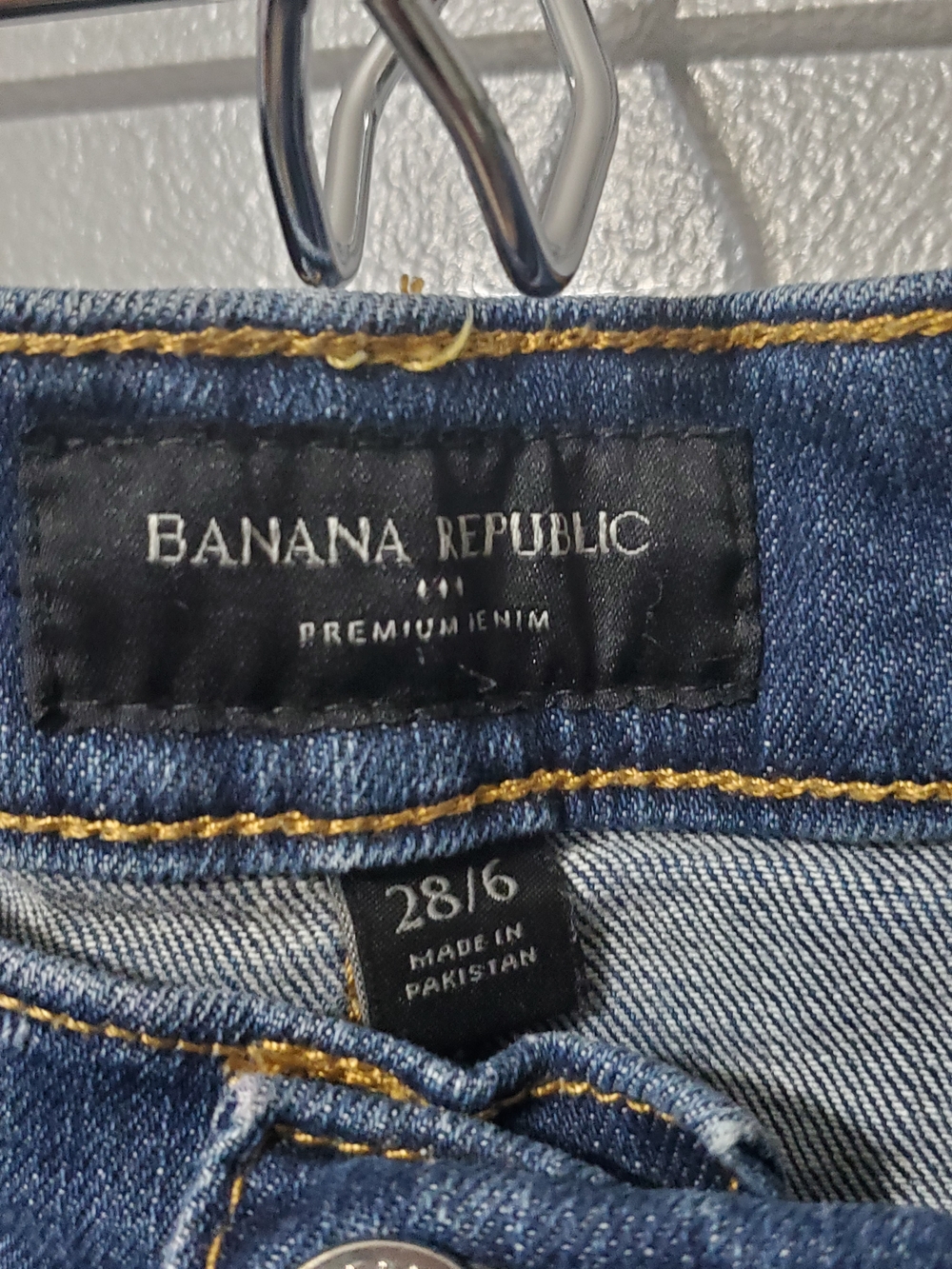 Banana Republic Blue Denim Jean Shorts Women's Size 6 - Picture 3 of 3